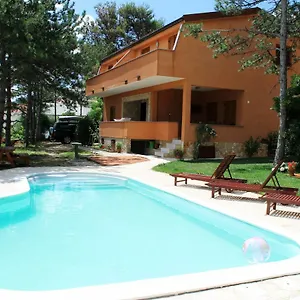 Lili I Apartment