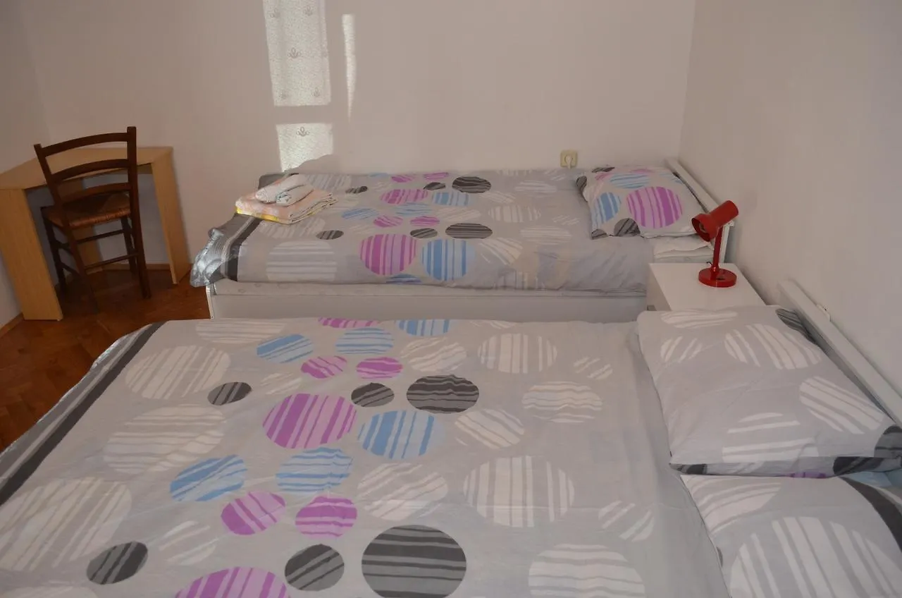 Apartments Sersic Baska I