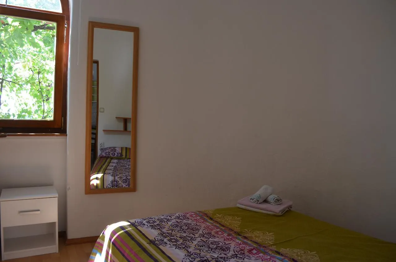 Apartments Sersic Baska I
